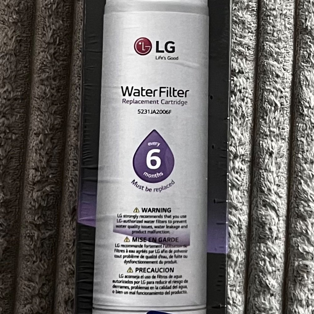 LG Water filter - Picture 2 of 2